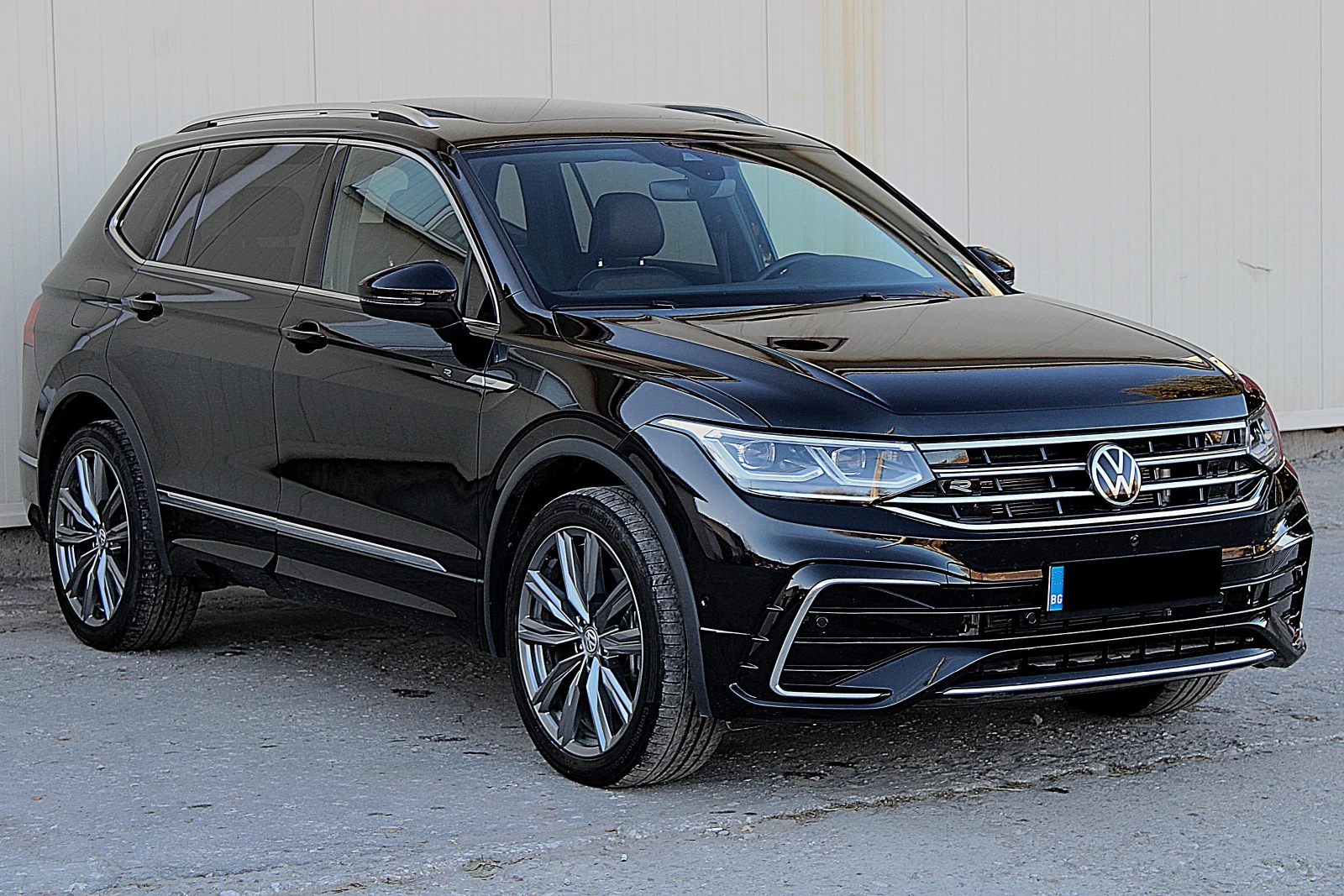 VW Tiguan 2.0TSI/R-LINE/ALL SPACE/4-MOTION/KAMERA/PANORAMA - изображение 3