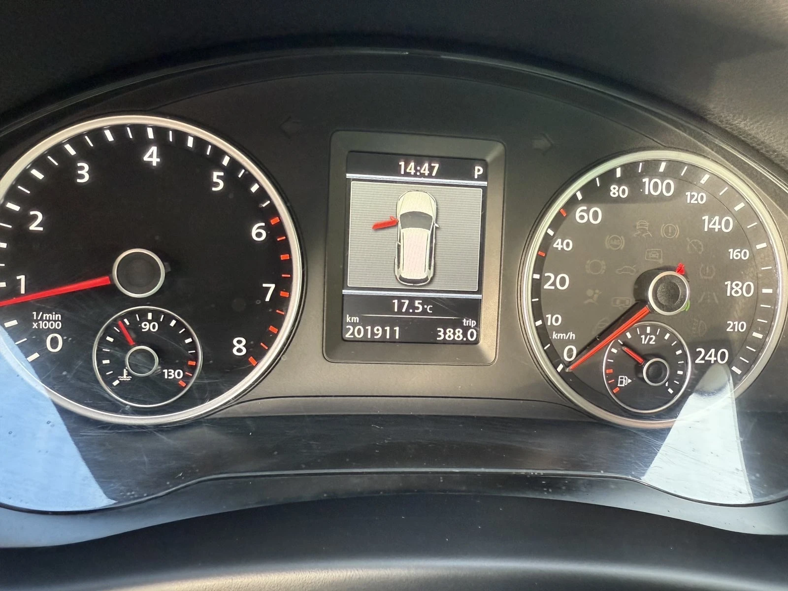 VW Tiguan 2.0 - изображение 10