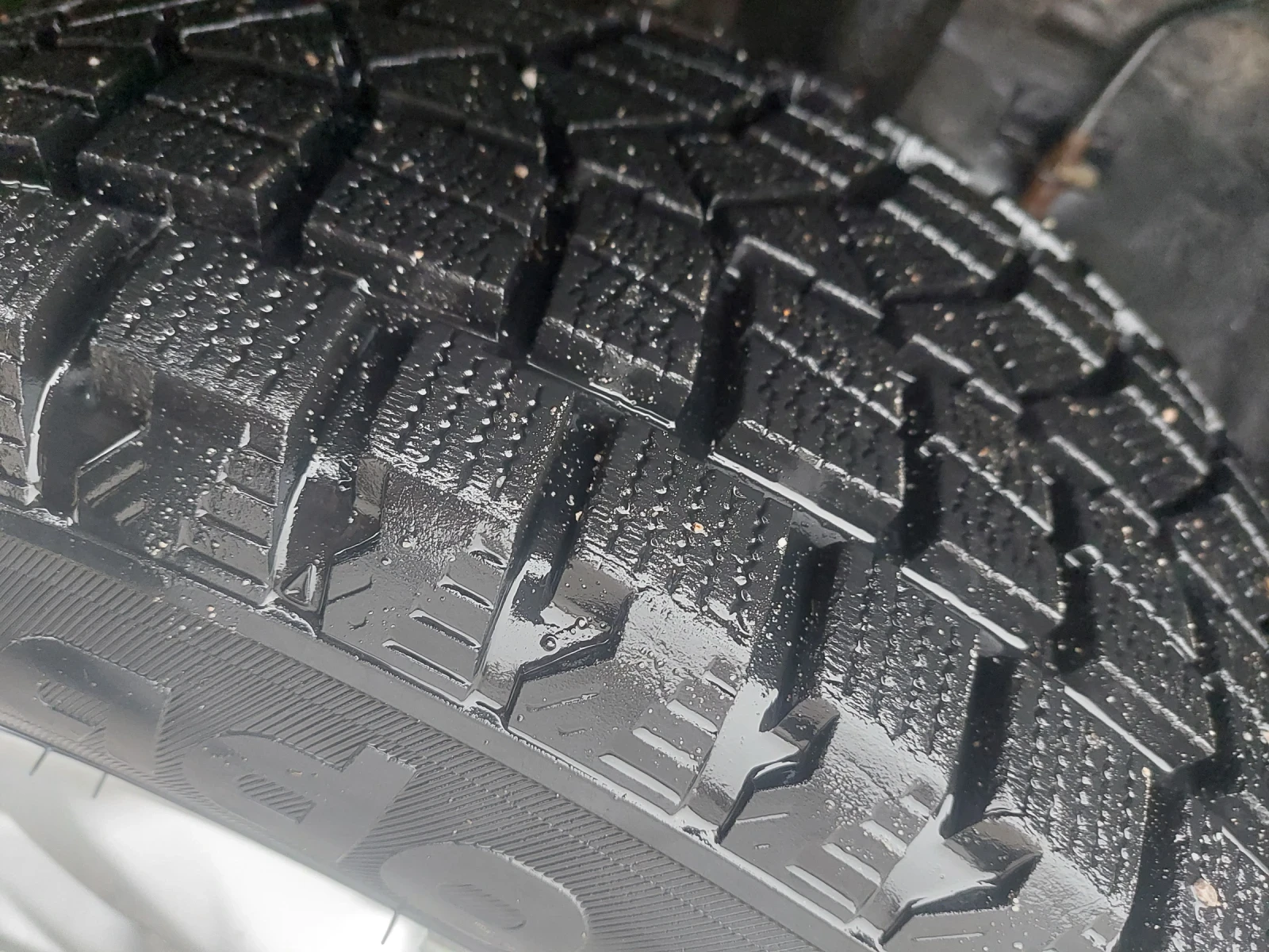 Toyota Rav4 2.0 D4D 116 к.с. - изображение 10