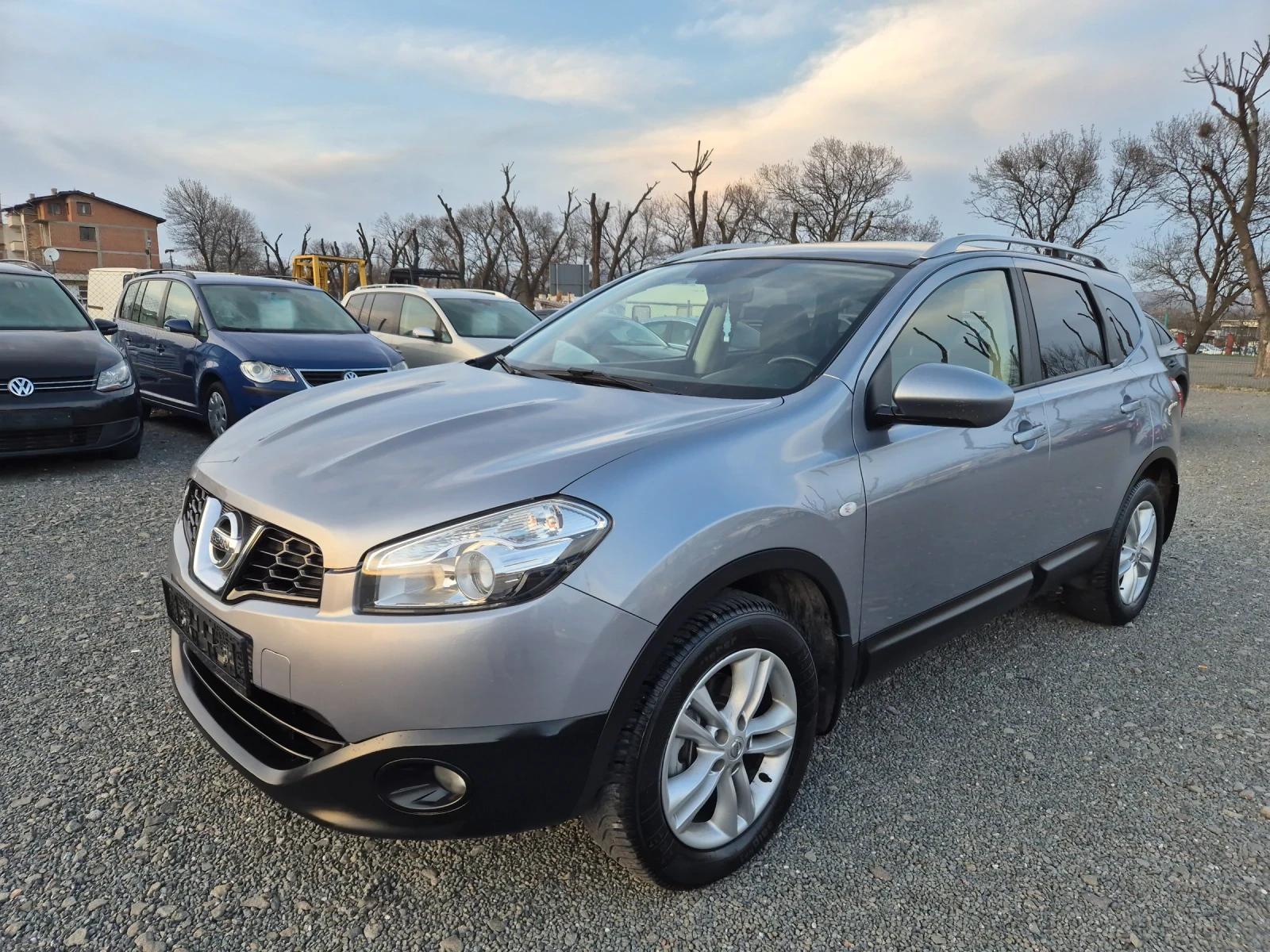 Nissan Qashqai 6+ 1 места