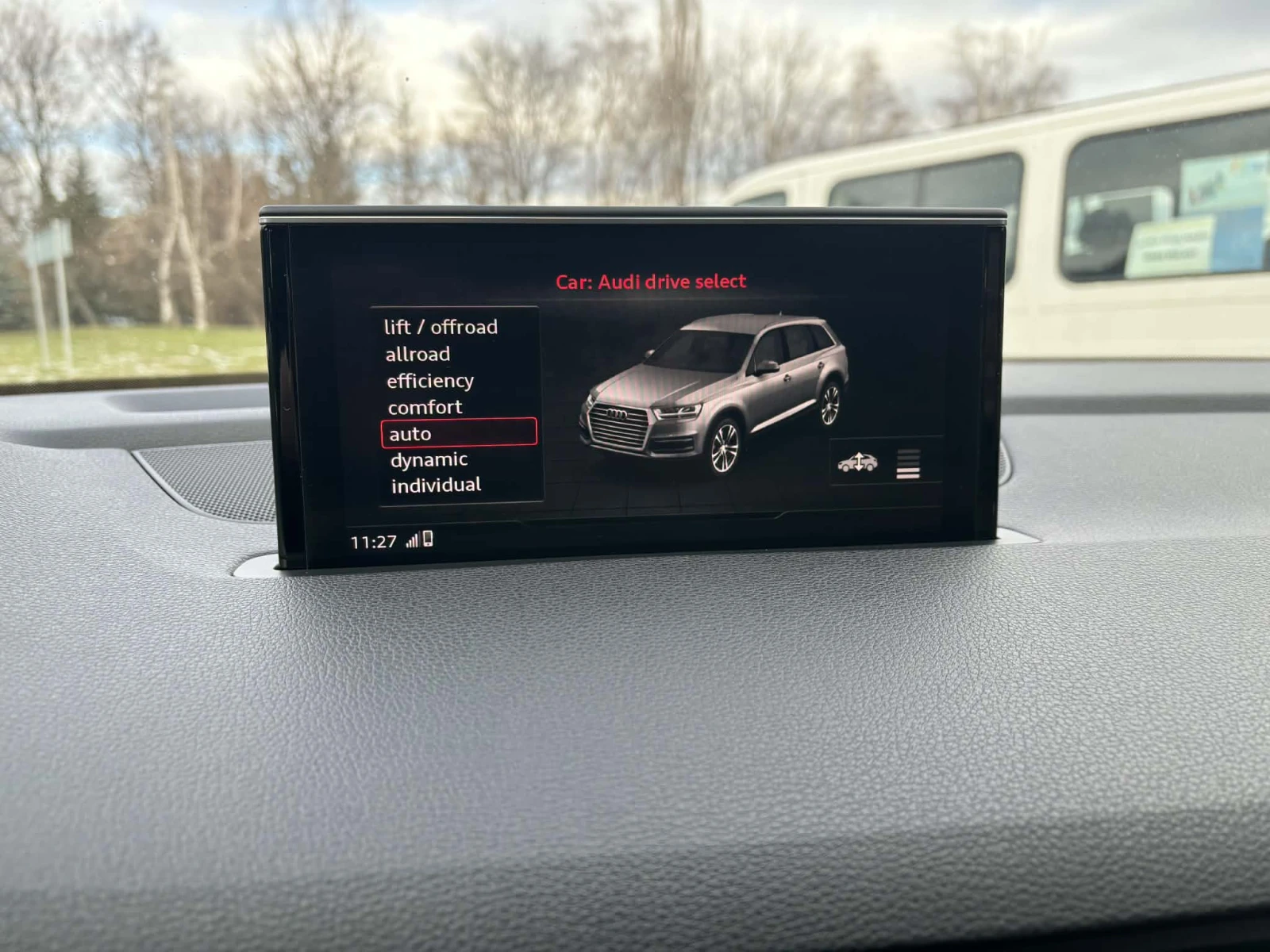 Audi SQ7 4.0 TDI, снимка 13 - Автомобили и джипове - 54059188