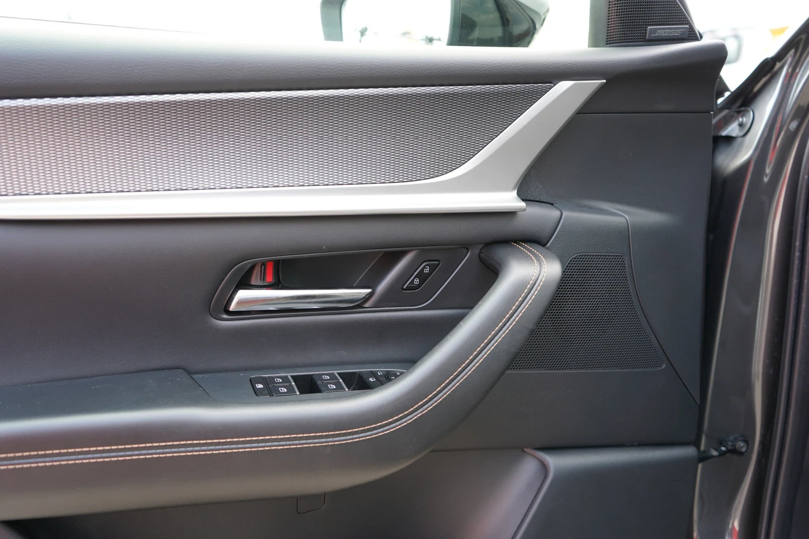 Mazda CX-60 3.3d* AWD* HOMURA* HEADUP* KEYLESS* 360* PANORAMA, снимка 7 - Автомобили и джипове - 54200871