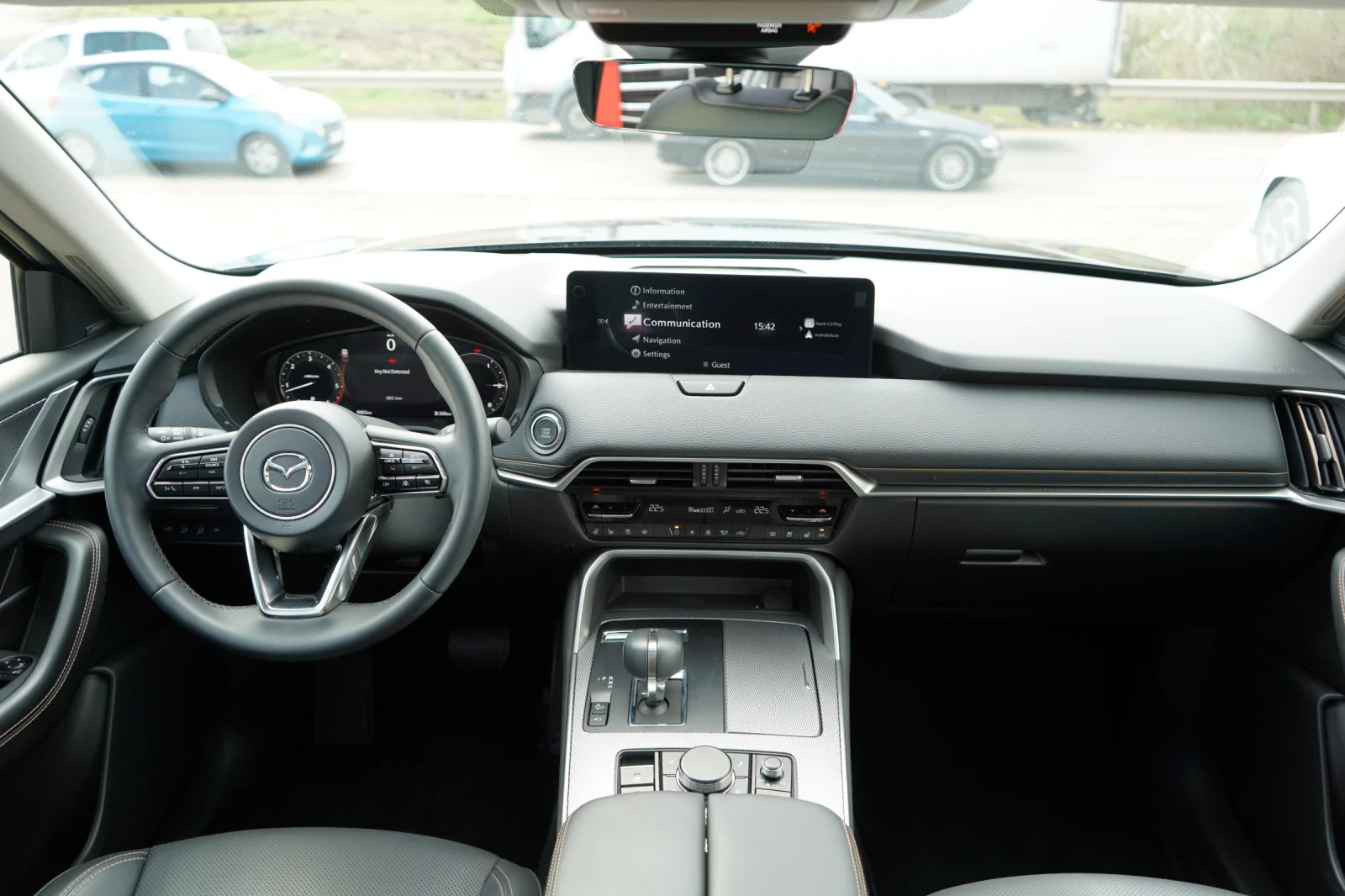 Mazda CX-60 3.3d* AWD* HOMURA* HEADUP* KEYLESS* 360* PANORAMA, снимка 13 - Автомобили и джипове - 54200871