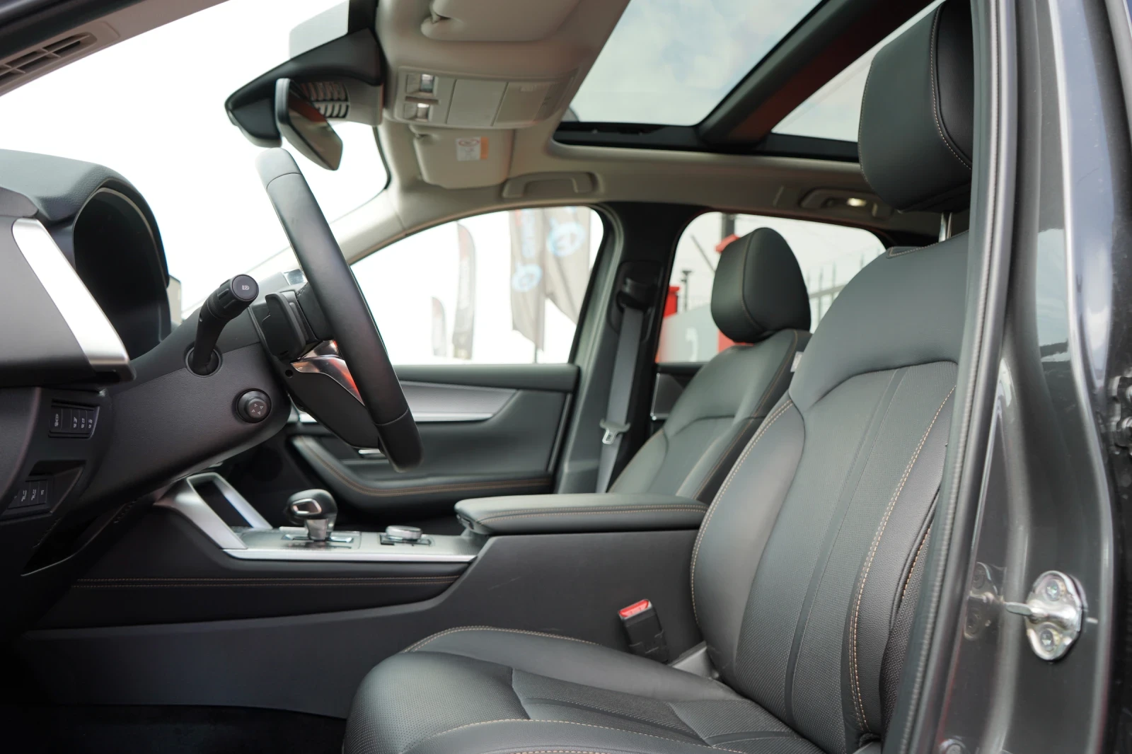 Mazda CX-60 3.3d* AWD* HOMURA* HEADUP* KEYLESS* 360* PANORAMA, снимка 9 - Автомобили и джипове - 54200871