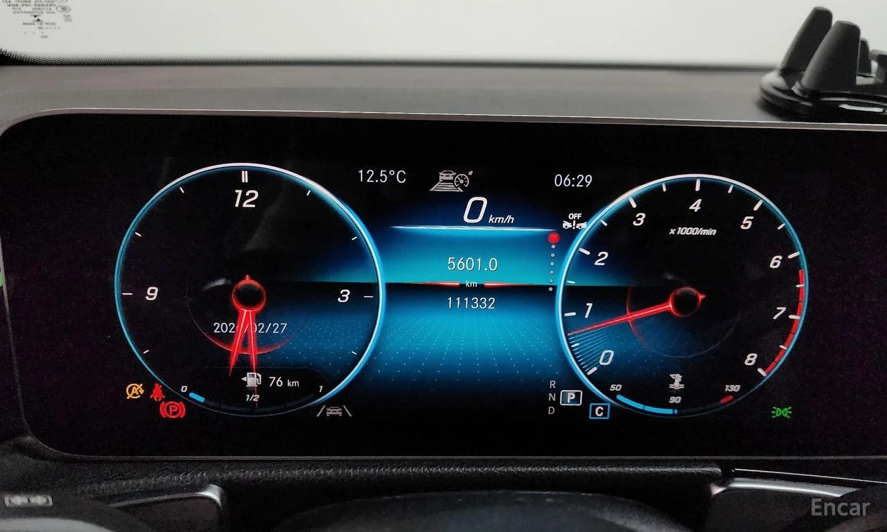 Mercedes-Benz GLB 250 AMG* LINE* 4MATIC* LANE* ASSIST* 360КАМЕРА* , снимка 12 - Автомобили и джипове - 54933702