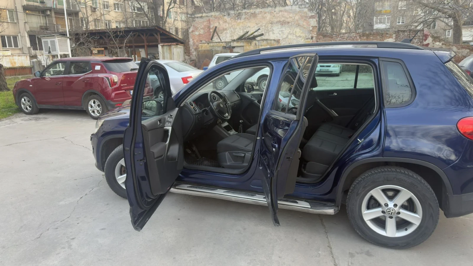 VW Tiguan 4?4, снимка 9 - Автомобили и джипове - 55688416