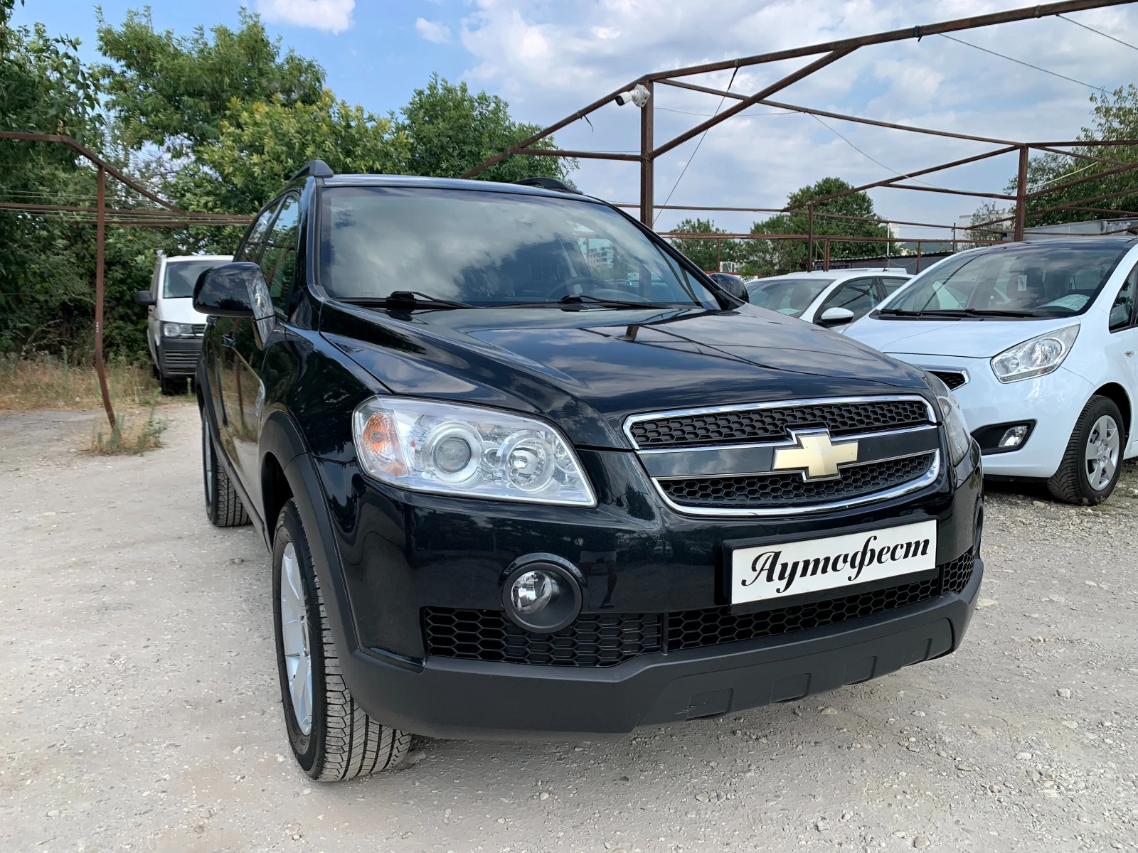 Chevrolet Captiva 2.4i ГАЗОВ ИНЖЕКЦИОН 6+ 1М, снимка 2 - Автомобили и джипове - 55694756