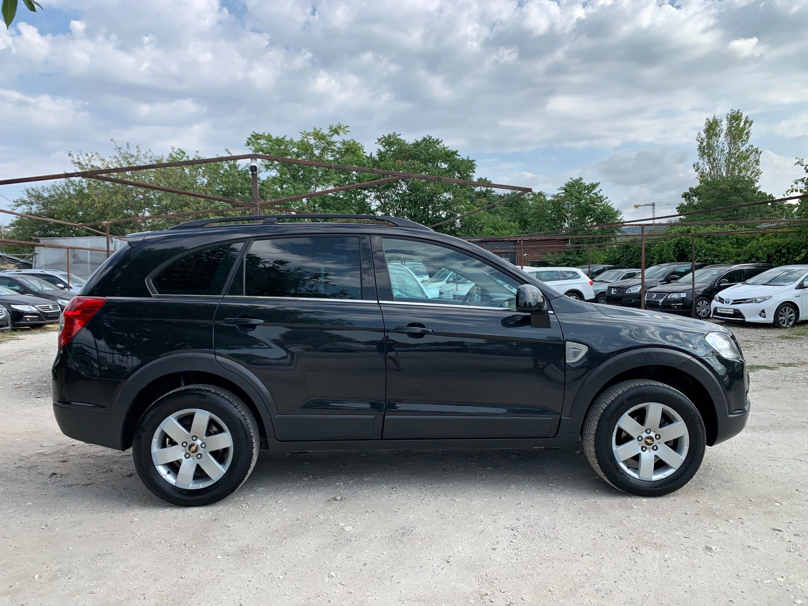 Chevrolet Captiva 2.4i ГАЗОВ ИНЖЕКЦИОН 6+ 1М, снимка 5 - Автомобили и джипове - 55694756