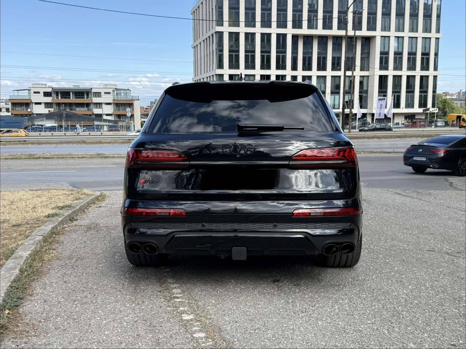 Audi SQ7 6 + 1, снимка 6 - Автомобили и джипове - 56295561