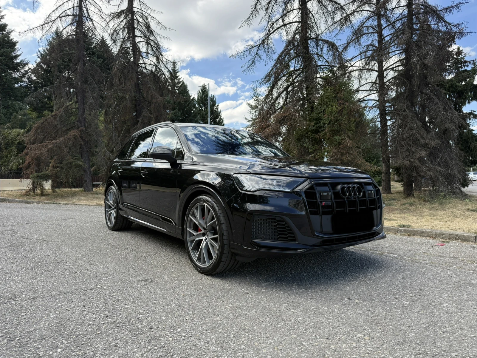 Audi SQ7 6 + 1, снимка 3 - Автомобили и джипове - 56295561