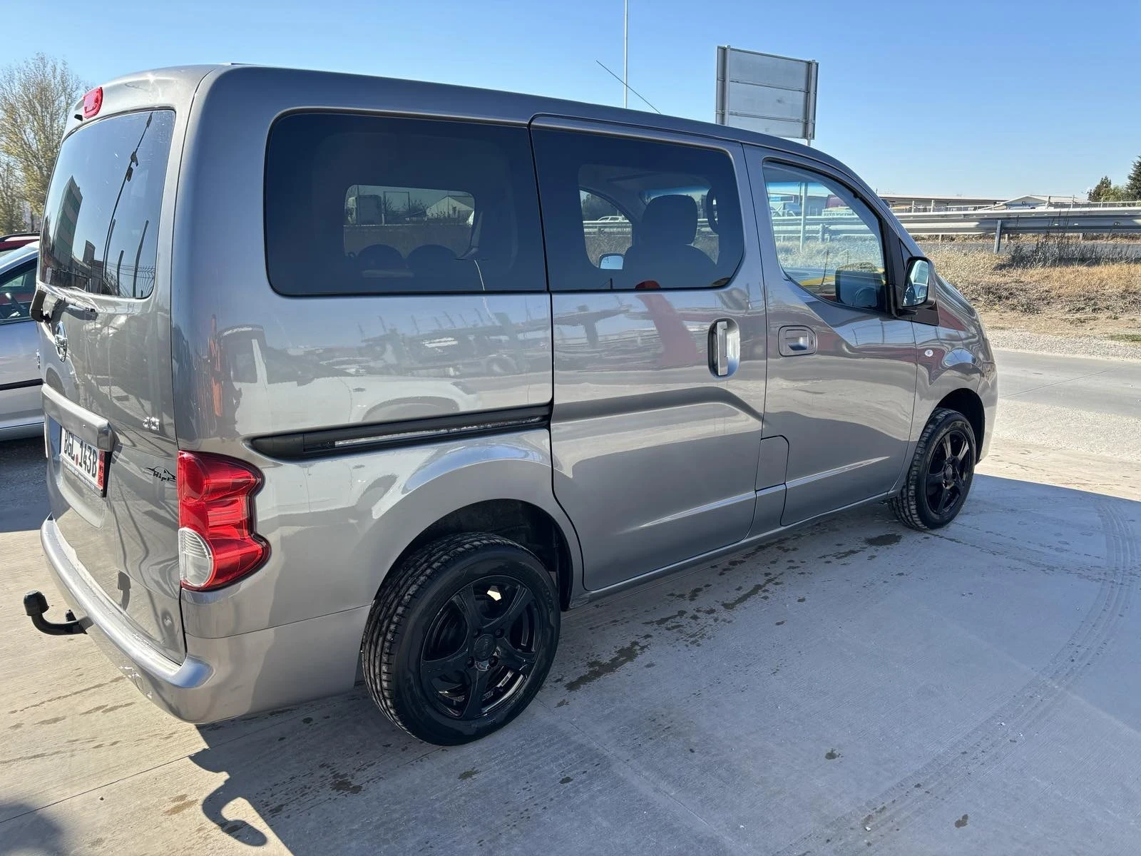 Nissan NV200 1.5dci-Навигация-7места-Камера - изображение 4