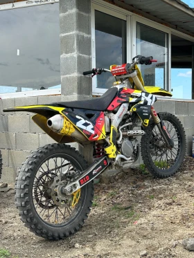������ Suzuki Rmz