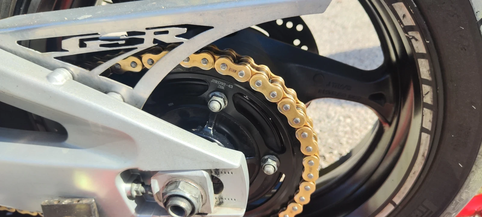 Suzuki Gsr  - изображение 6