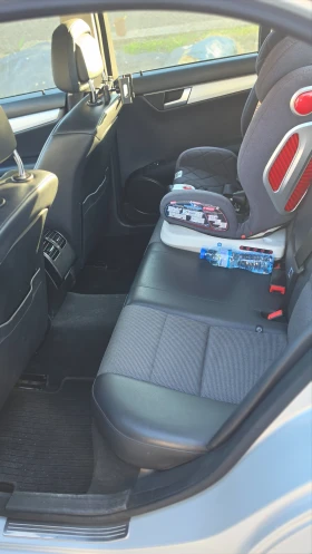 Mercedes-Benz C 220, снимка 10