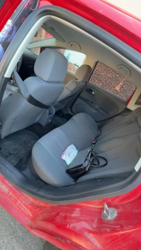 Seat Leon 2.0 TDI, снимка 8