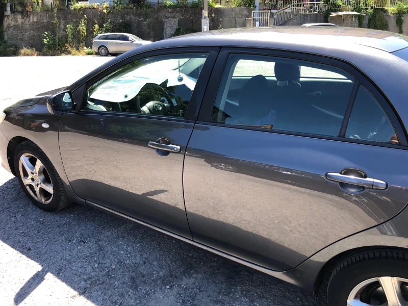 Toyota Corolla, снимка 12 - Автомобили и джипове - 50836233
