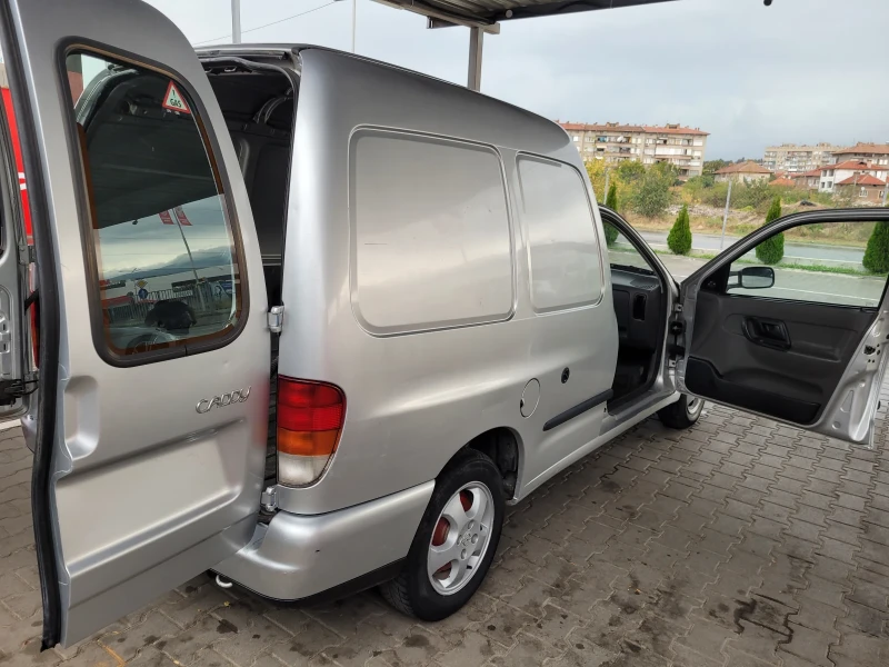 VW Caddy, снимка 8 - Автомобили и джипове - 47400038