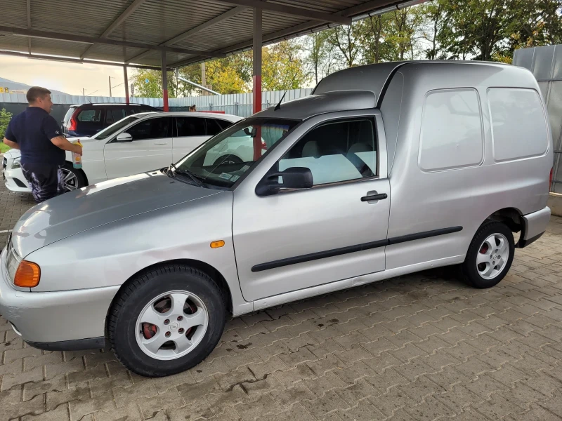 VW Caddy, снимка 4 - Автомобили и джипове - 47400038