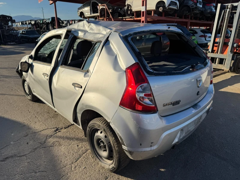 Dacia Sandero 1.2, снимка 4 - Автомобили и джипове - 47600083