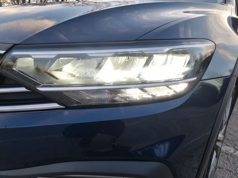 VW Alltrack BI TDI 4Motion 240кс Face Digital Full LED Distr , снимка 17 - Автомобили и джипове - 48375185