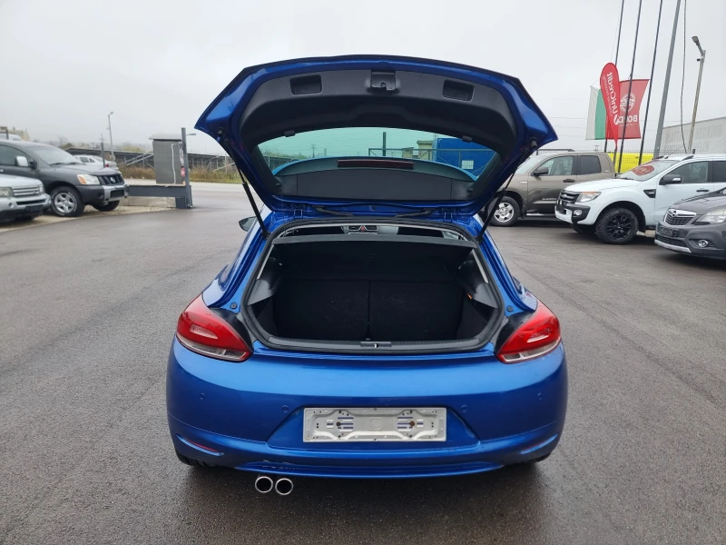 VW Scirocco 2.0TDI, снимка 15 - Автомобили и джипове - 52342310