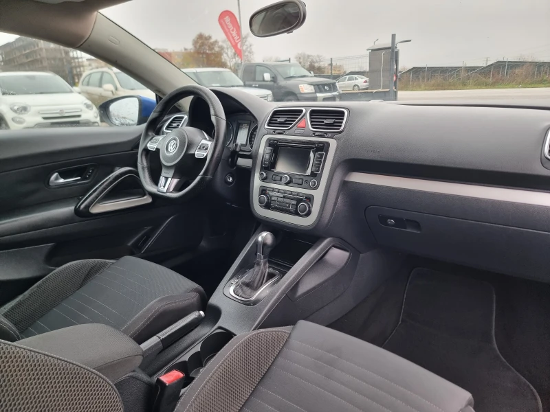VW Scirocco 2.0TDI, снимка 14 - Автомобили и джипове - 52342310