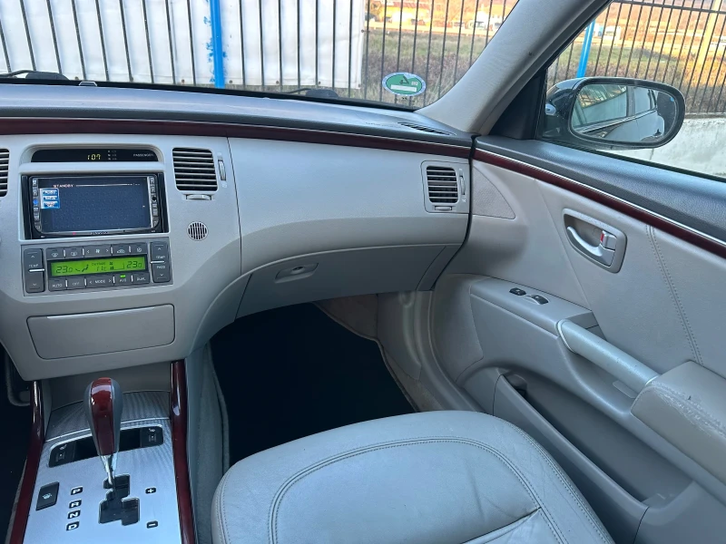 Hyundai Grandeur 3.3 V6, снимка 9 - Автомобили и джипове - 52891413