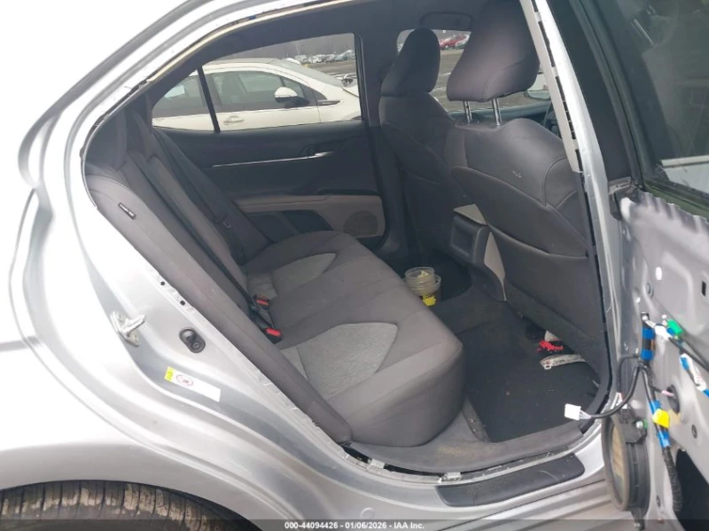 Toyota Camry 2.5L I-4 DI, DOHC, VVT, 203HP Front Wheel Drive, снимка 14 - Автомобили и джипове - 53213303