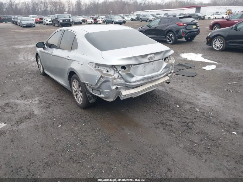 Toyota Camry 2.5L I-4 DI, DOHC, VVT, 203HP Front Wheel Drive, снимка 9 - Автомобили и джипове - 53213303