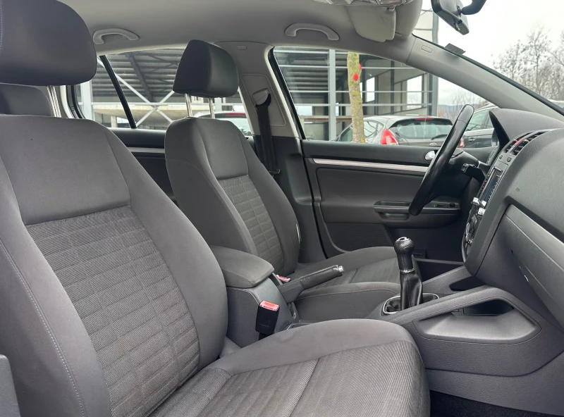 VW Golf V/1.6i, снимка 13 - Автомобили и джипове - 53329753