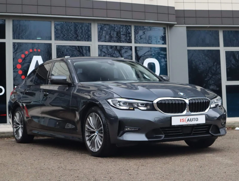 BMW 320 d/SportLine/Virtual/Подгрев/Амбиент/PDC/Active Gua, снимка 3 - Автомобили и джипове - 53394513