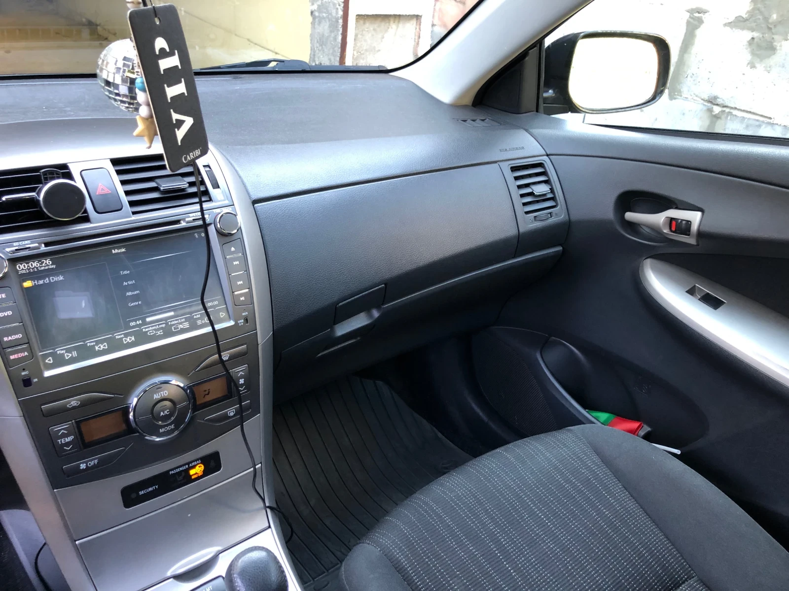 Toyota Corolla  - изображение 8