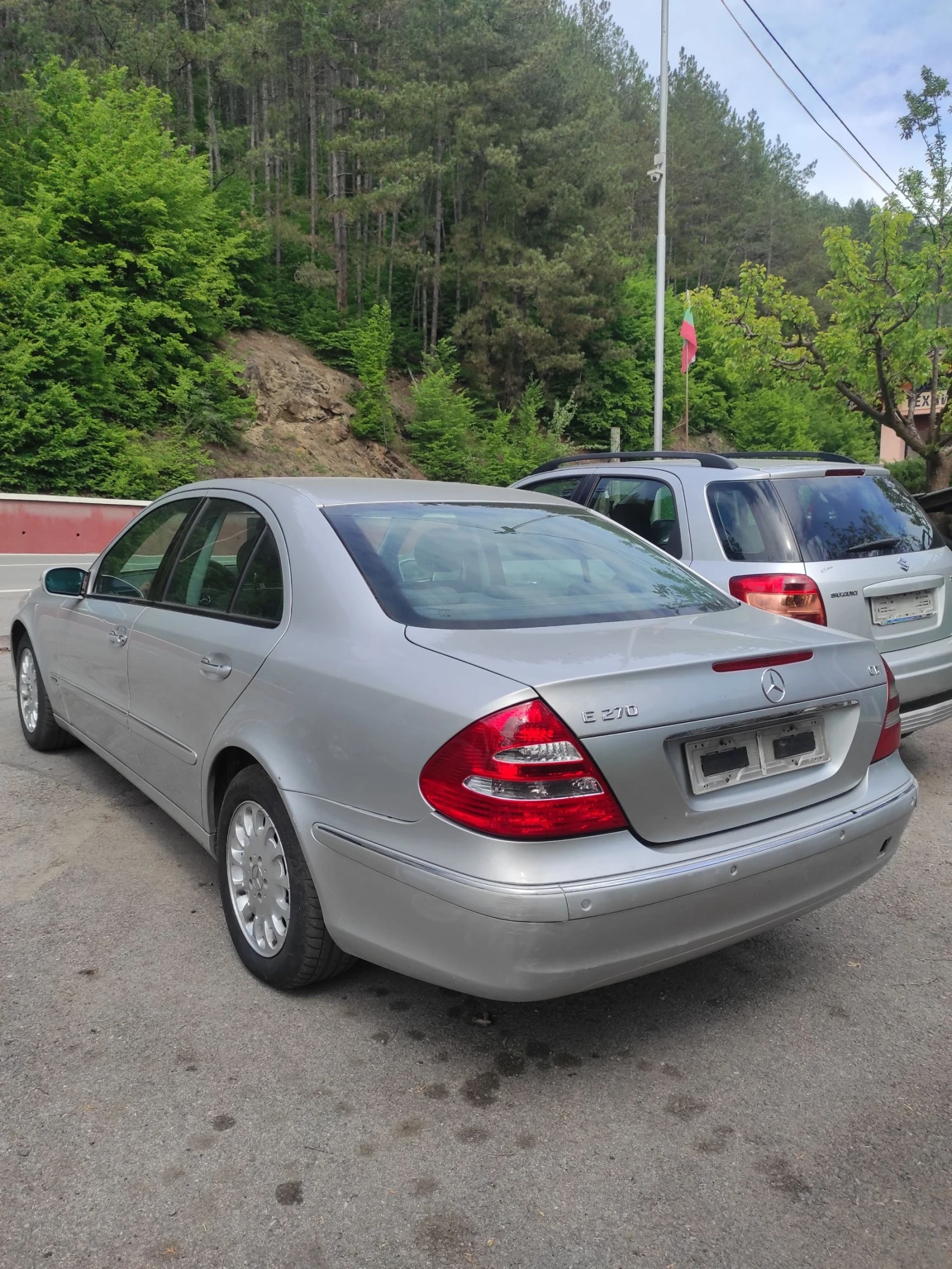 Mercedes-Benz E 270 Elegance - изображение 4