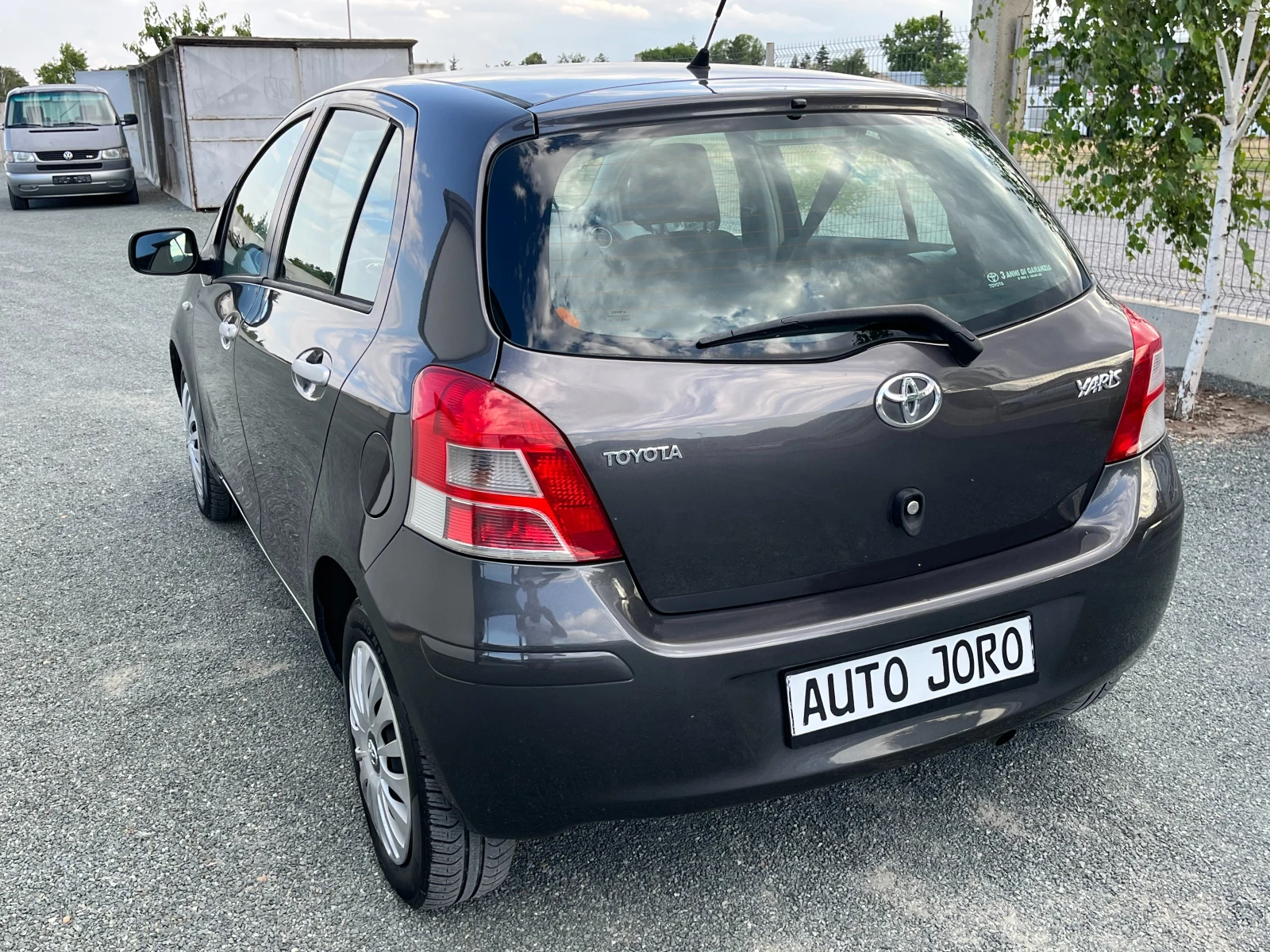 Toyota Yaris 1.3i Facelift-Газов Инжекцион - изображение 3