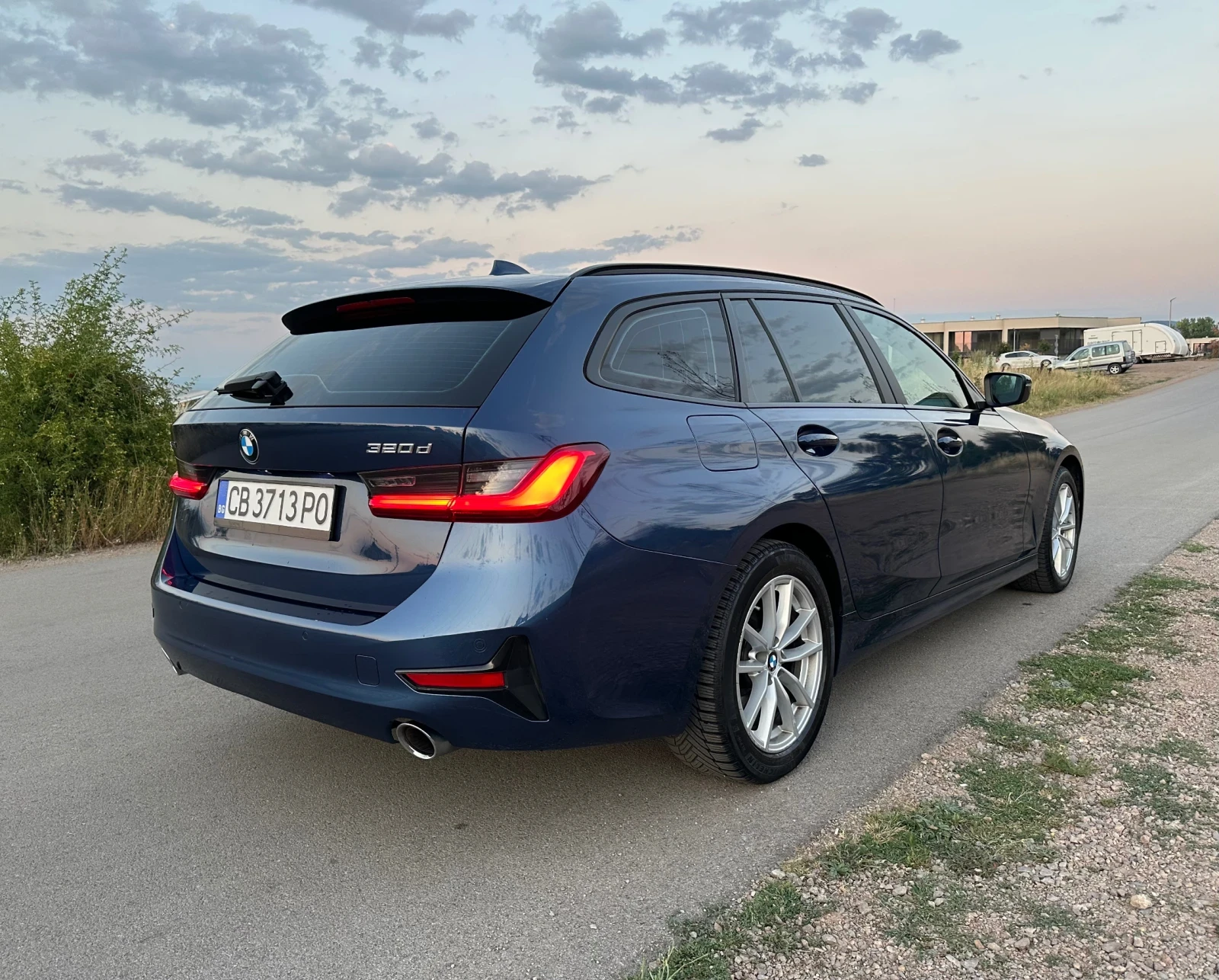 BMW 320 X-DRIVE/CARPLAY/LANE ASSIST - изображение 5
