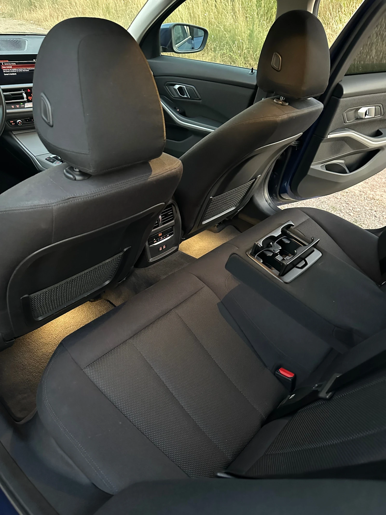 BMW 320 X-DRIVE/CARPLAY/LANE ASSIST - изображение 9