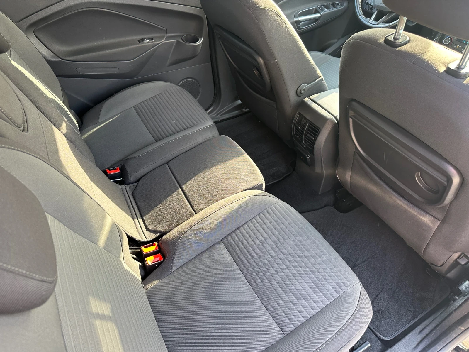 Ford C-max  6     6  | Mobile.bg   12