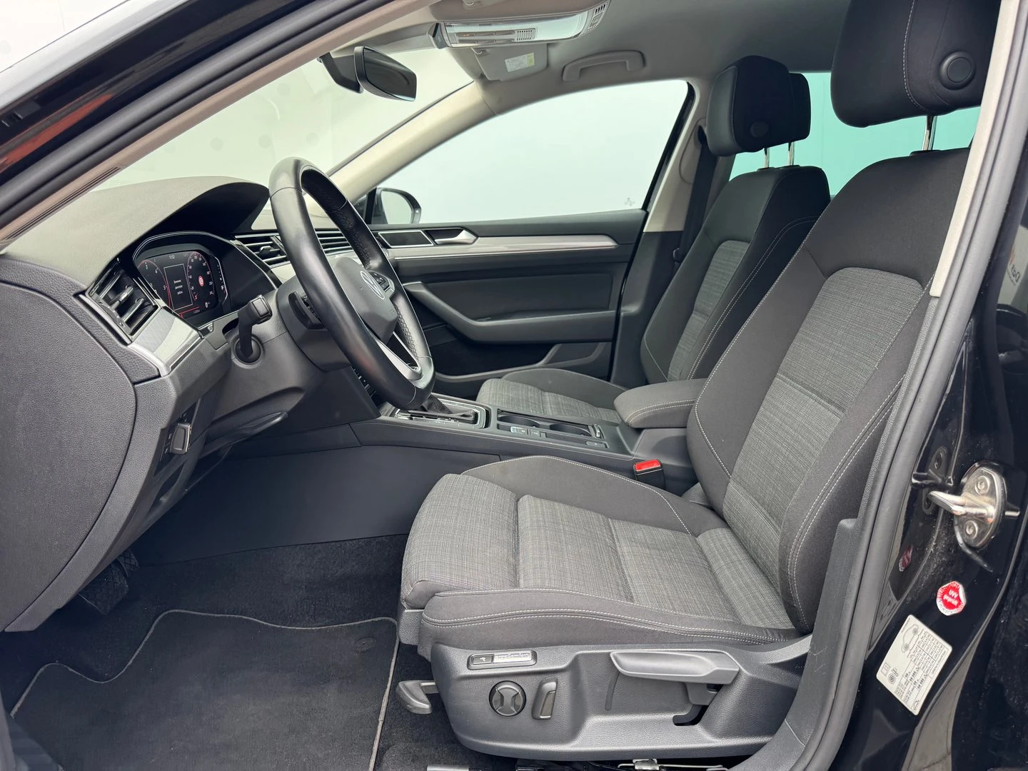 VW Passat Business 2.0 TDI SCR DSG - изображение 5