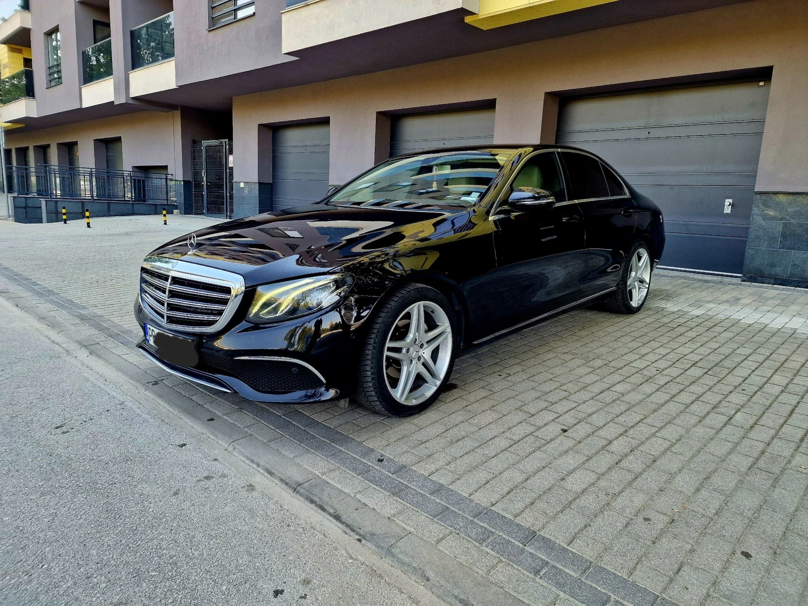 Mercedes-Benz E 220 CDI / AVANTGARDE - изображение 8