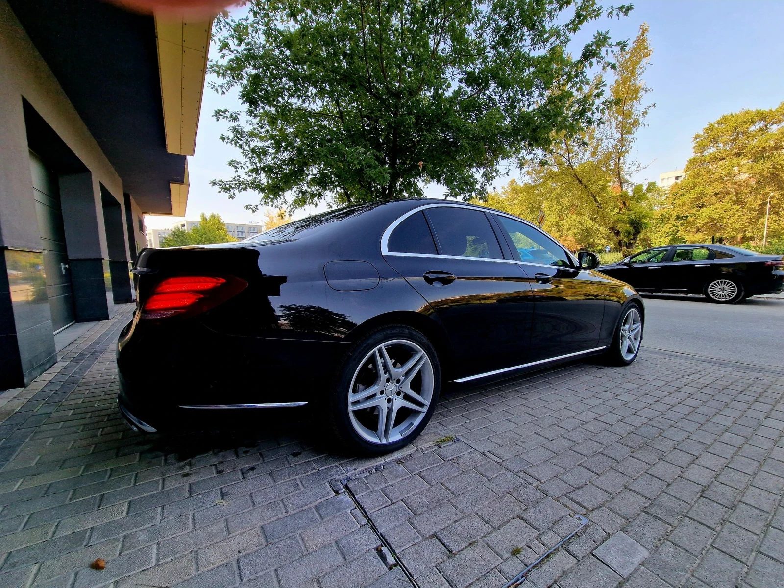 Mercedes-Benz E 220 CDI / AVANTGARDE - изображение 3