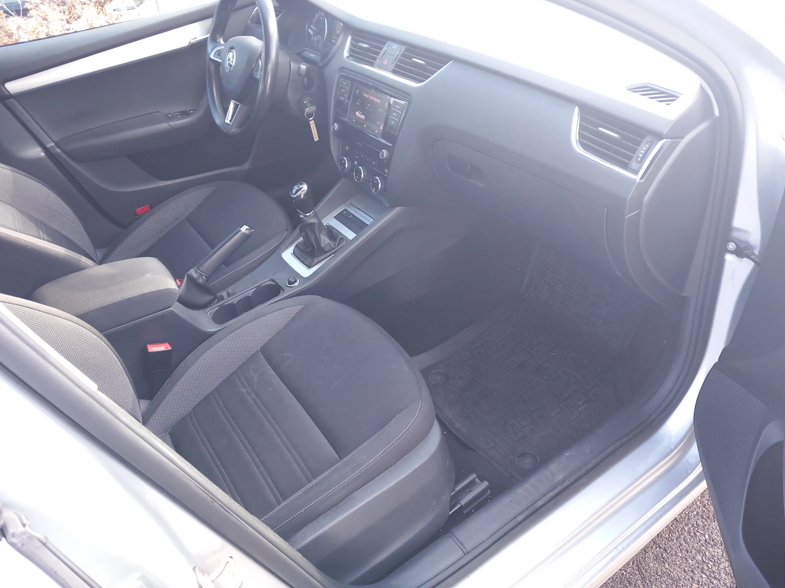 Skoda Octavia 1.6 TDI/ 5MT | Mobile.bg � ����������� 8