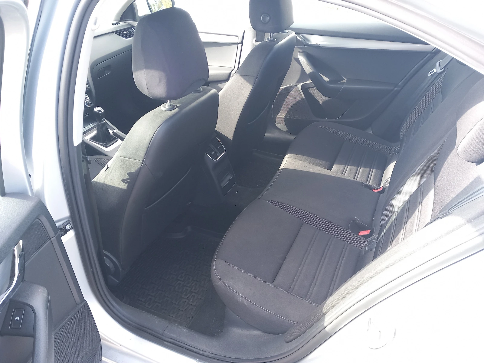 Skoda Octavia 1.6 TDI/ 5MT | Mobile.bg � ����������� 7