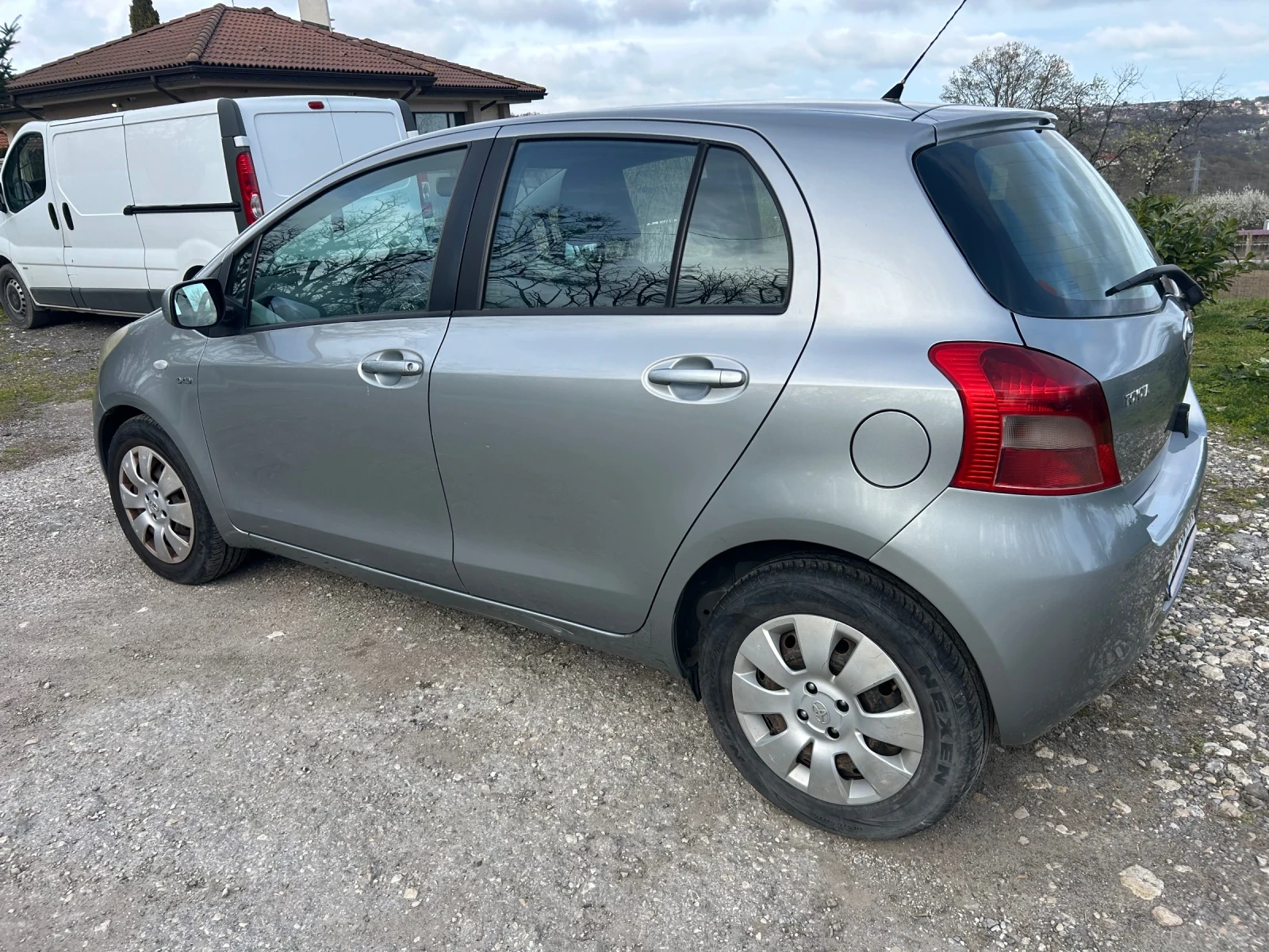 Toyota Yaris, снимка 5 - Автомобили и джипове - 54193257