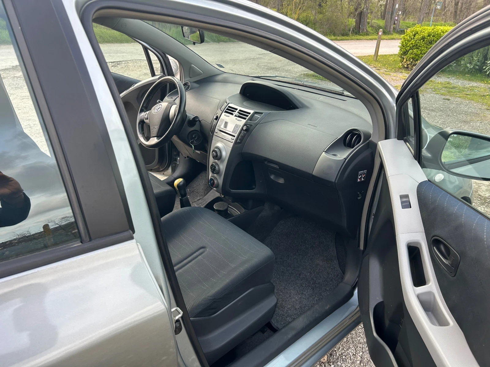 Toyota Yaris, снимка 2 - Автомобили и джипове - 54193257