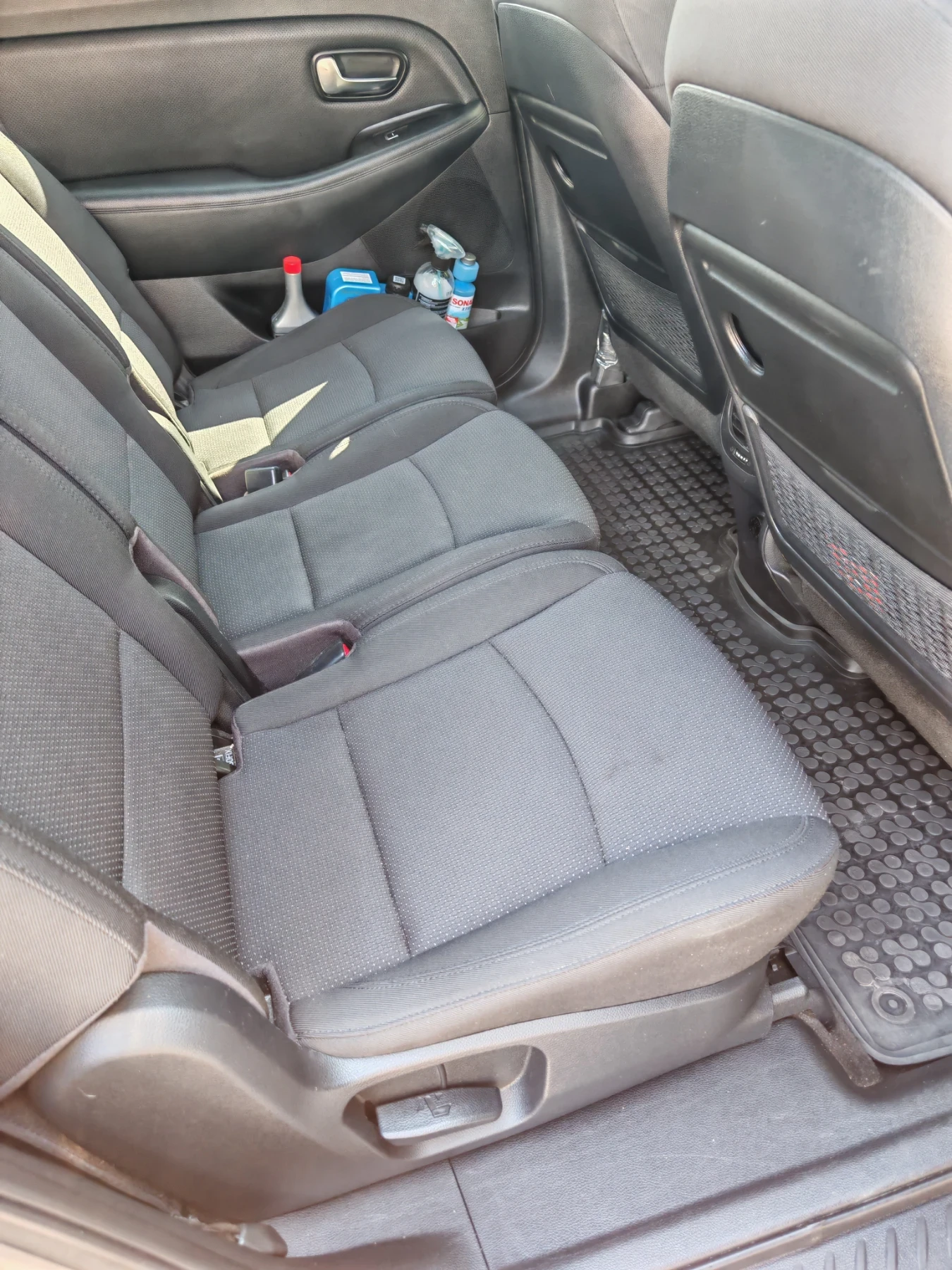 Kia Carens 1.7 CRDI, снимка 6 - Автомобили и джипове - 54490581