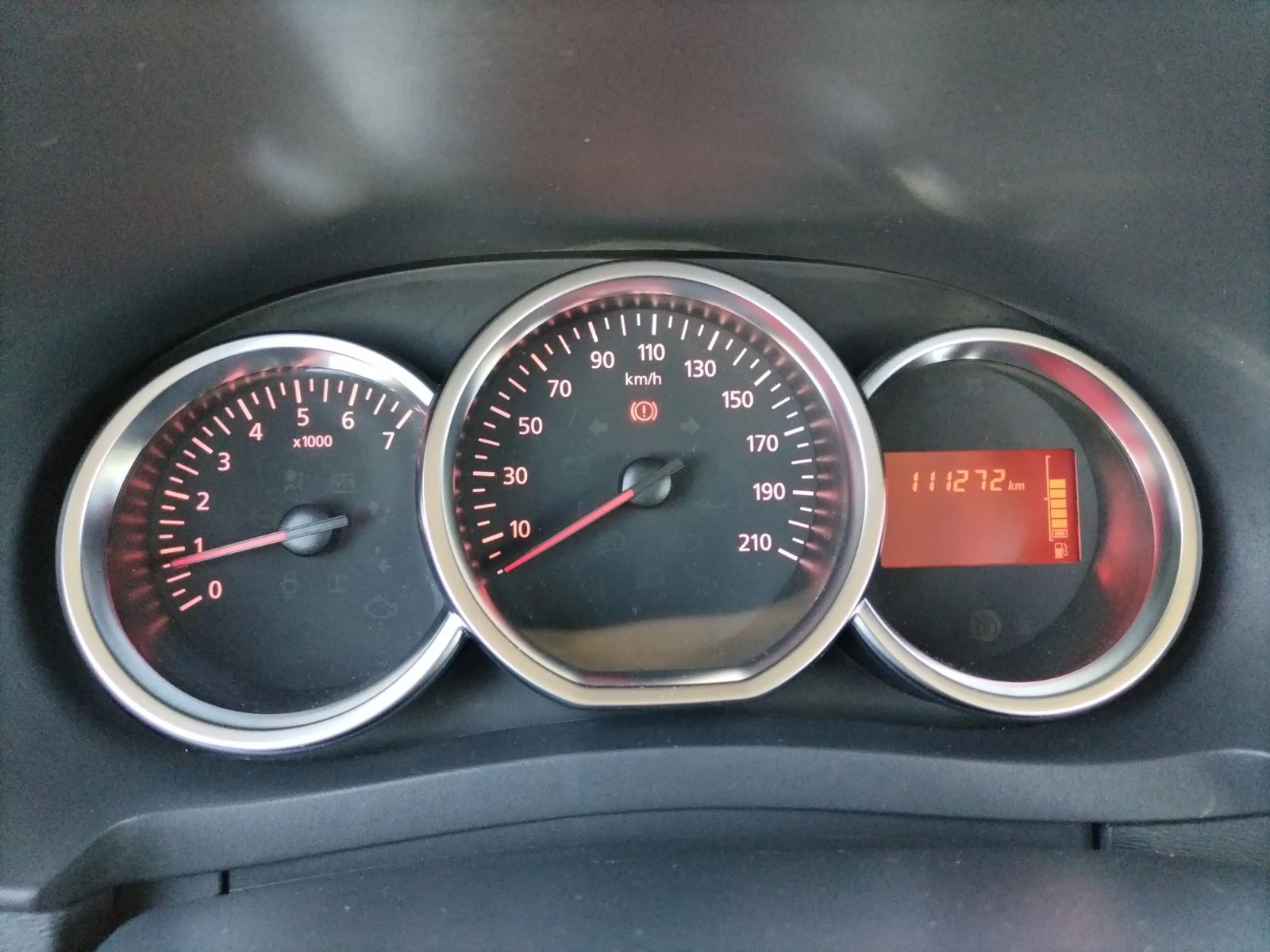Dacia Lodgy 1.3Tce/130к.с./6+ 1/LPG, снимка 11 - Автомобили и джипове - 54551194