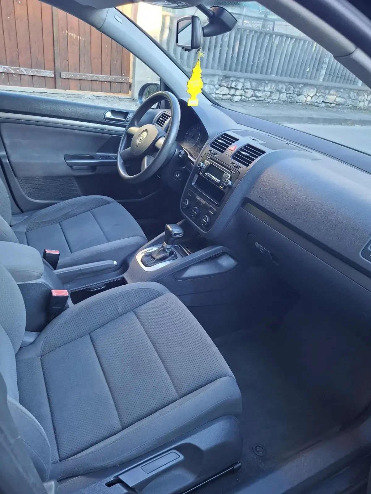 VW Golf 1.9 тди автоматик, снимка 6 - Автомобили и джипове - 54599160