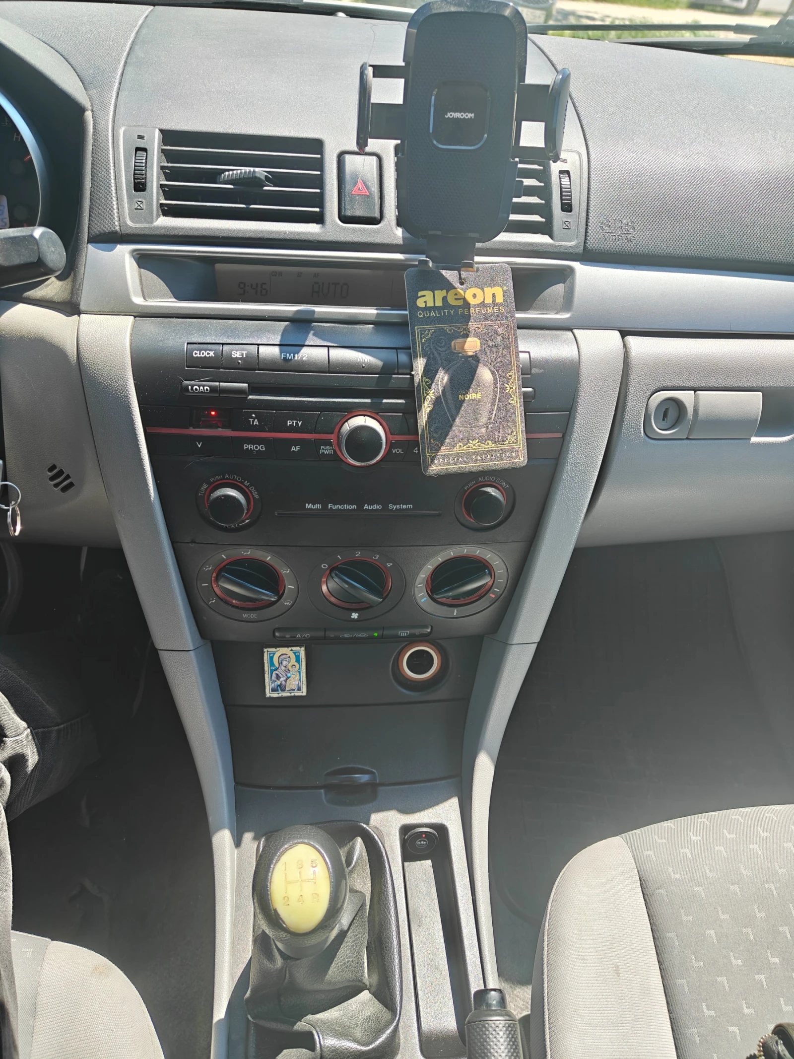 Mazda 3, снимка 11 - Автомобили и джипове - 54602086