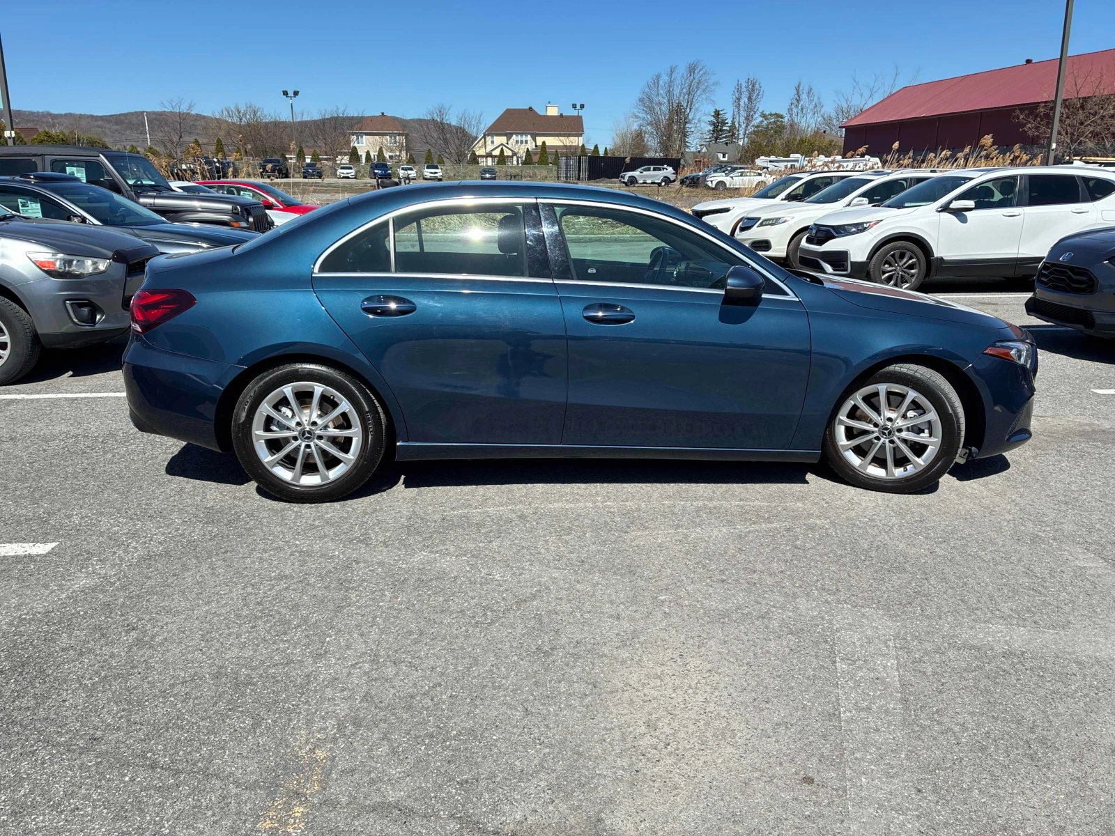 Mercedes-Benz A 220 CARFAX * АВТО КРЕДИТ * ПРОГНОЗНА ЦЕНА ДО БГ * , снимка 4 - Автомобили и джипове - 54692060