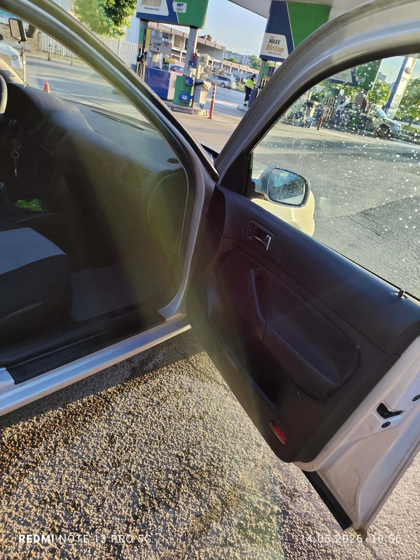 VW Golf, снимка 8 - Автомобили и джипове - 54811534